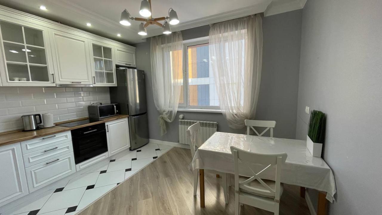 ErNaz Plus Apartments: Sauran-Towers Astana Exterior foto